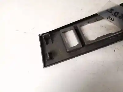 Pezzo di ricambio per auto di seconda mano plastica per mazda 3 lim. (bl) 1.6 16v cat riferimenti oem iam bbm455321  bbm4-55321