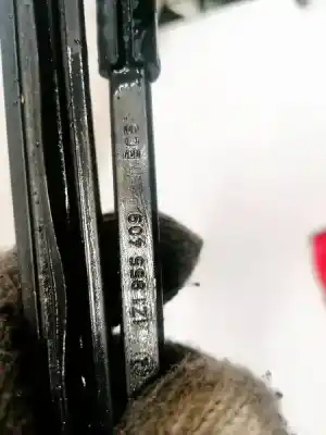 Автозапчастина б/у лівий передній ручок склоочисника для skoda octavia combi (1z5) 1.9 tdi dpf посилання на oem iam 1z1955409  