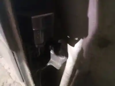 Peça sobressalente para automóvel em segunda mão esticador de porta por renault scenic ii 1.5 dci diesel referências oem iam 