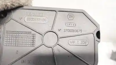 Pezzo di ricambio per auto di seconda mano plastica per renault megane ii (bm0/1_, cm0/1_) 1.6 16v (bm0c. cm0c) riferimenti oem iam 8200122106  