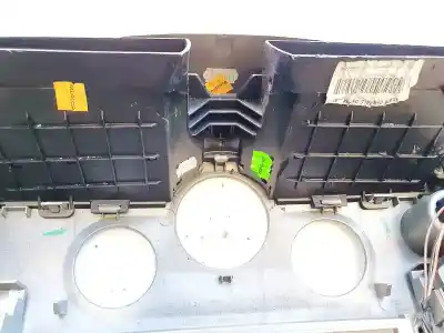 Автозапчастина б/у аераційна решіта для renault scenic ii 1.9 dci diesel посилання на oem iam a8200140713  e8200140720