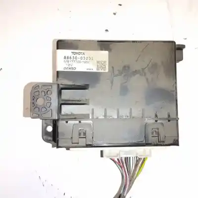 Peça sobressalente para automóvel em segunda mão módulo eletrônico por toyota avensis wagon (t25) 2.2 d-4d cat referências oem iam 8865005251