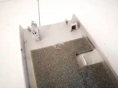 Pezzo di ricambio per auto di seconda mano plastica per ford focus lim. (cb8) 1.0 ecoboost cat riferimenti oem iam   