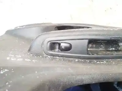 Peça sobressalente para automóvel em segunda mão BOTÃO / INTERRUPTOR ELEVADOR VIDRO DIANTEIRO ESQUERDO por RENAULT KADJAR  Referências OEM IAM   