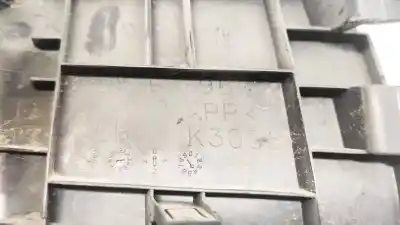 Pezzo di ricambio per auto di seconda mano plastica per mazda 3 lim. (bl) 1.6 16v cat riferimenti oem iam bn968967  