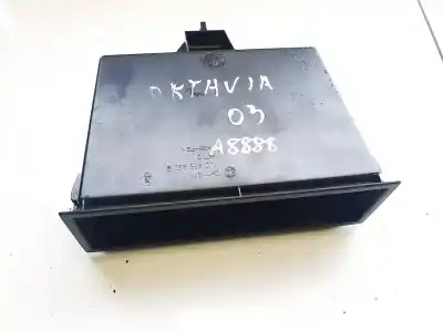 Second-hand car spare part plastics for skoda octavia combi (1u5) 1.9 tdi oem iam references 1u0858950b Second-hand car spare part plastics for skoda octavia combi (1u5) 1.9 tdi oem iam references 1u0858950b