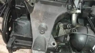 Автозапчасти б/у поддержка двигателя за volkswagen passat variant (3b5) 1.9 tdi ссылки oem iam 8d0199308l