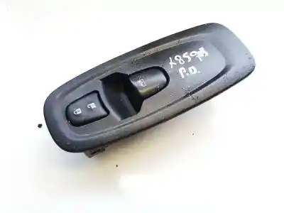 Peça sobressalente para automóvel em segunda mão BOTÃO / INTERRUPTOR ELEVADOR VIDRO DIANTEIRO ESQUERDO por RENAULT KADJAR  Referências OEM IAM   