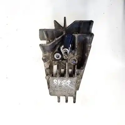 Peça sobressalente para automóvel em segunda mão suporte motor por renault megane 1.5 dci k9k j8 referências oem iam 8200771225