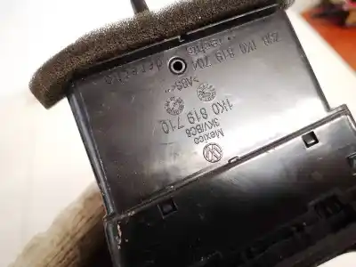 Автозапчасти б/у аэрационная решетка за volkswagen golf v variant (1k5) 1.9 tdi ссылки oem iam 1k0819710  1k0819704