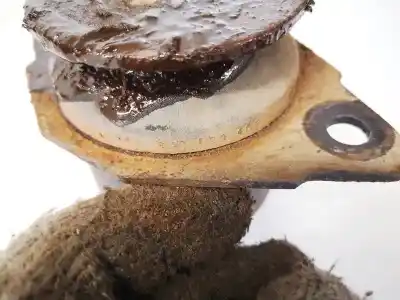 Second-hand car spare part engine support for volkswagen passat variant (3a5) 1.9 tdi oem iam references 3a0199402  