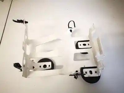 Second-hand car spare part plastics for ford focus turn. (cb8) 1.6 tdci cat oem iam references 