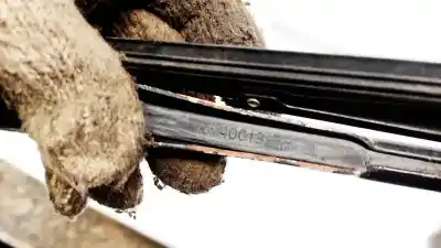 Second-hand car spare part left front windshield wiper arm for opel meriva 1.6 16v oem iam references 13140019  