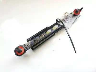 Pezzo di ricambio per auto di seconda mano plastica per hyundai i30 1.6 crdi cat riferimenti oem iam   