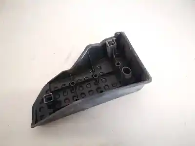Pezzo di ricambio per auto di seconda mano plastica per toyota corolla (e12) 2.0 d-4d linea luna berlina riferimenti oem iam   