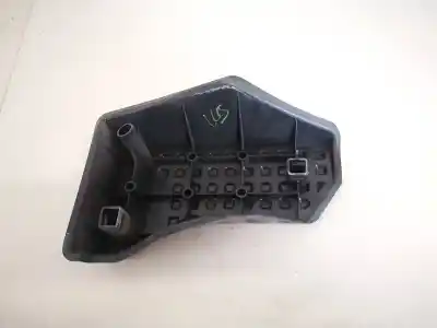 Pezzo di ricambio per auto di seconda mano plastica per toyota corolla (e12) 2.0 d-4d linea luna berlina riferimenti oem iam   