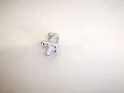 Pezzo di ricambio per auto di seconda mano plastica per toyota corolla (e12) 2.0 d-4d linea luna berlina riferimenti oem iam   