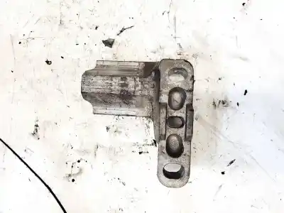 Second-hand car spare part engine support for seat altea (5p1) 1.9 tdi oem iam references 8618372  8618372