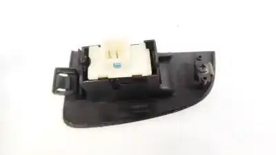 Pièce détachée automobile d'occasion commande de lève vitre avant gauche pour toyota avensis wagon (t25) 2.0 d-4d executive références oem iam 7423105140  74231-05140, 8655