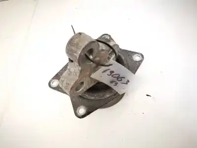 Second-hand car spare part engine support for opel meriva b 1.7 16v cdti oem iam references v05729  