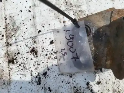 Pezzo di ricambio per auto di seconda mano plastica per toyota auris 2.2 d-cat riferimenti oem iam   