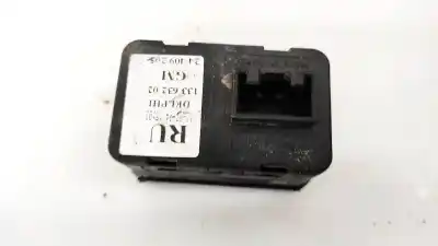Peça sobressalente para automóvel em segunda mão botão / interruptor elevador vidro dianteiro esquerdo por opel meriva b 1.7 16v cdti referências oem iam 13363202  24409205