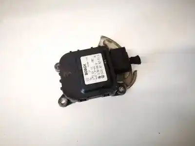Pièce détachée automobile d'occasion Moteur / Actionneur De Volet De Climatisation pour VOLKSWAGEN PASSAT VARIANT (3B5) 1.9 TDI Références OEM IAM 8D1820511E  0132801115