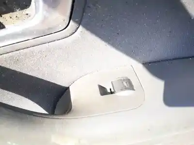Peça sobressalente para automóvel em segunda mão BOTÃO / INTERRUPTOR ELEVADOR VIDRO DIANTEIRO ESQUERDO por AUDI A4 B6 (8E2)  Referências OEM IAM   