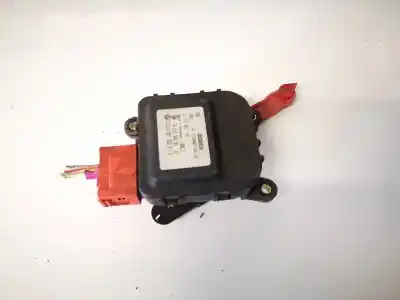 Pezzo di ricambio per auto di seconda mano Motore Apertura Boccole Aria Condizionata per AUDI A4 AVANT (B5) 1.9 TDI Riferimenti OEM IAM 8D1820511B  0132801116