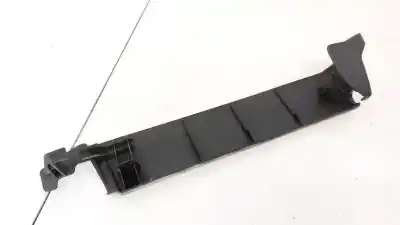 Pezzo di ricambio per auto di seconda mano plastica per toyota corolla (e11) 2.0 d-4d linea sol riferimenti oem iam 7213713030  72137-13030