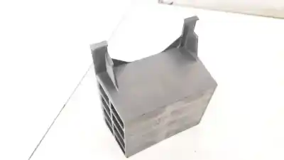 Pezzo di ricambio per auto di seconda mano plastica per toyota corolla (e11) 2.0 d-4d linea sol riferimenti oem iam 5842713040