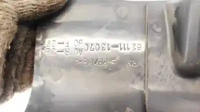 Pezzo di ricambio per auto di seconda mano plastica per toyota corolla (e11) 2.0 d-4d linea sol riferimenti oem iam 6211113070  62111-13070