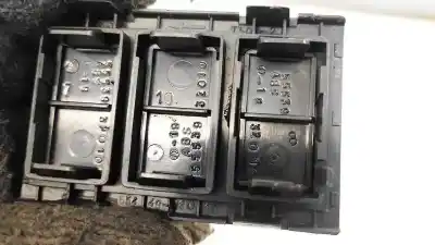 Pezzo di ricambio per auto di seconda mano plastica per toyota corolla (e11) 2.0 d-4d linea sol riferimenti oem iam 5553932010  