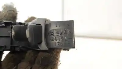 Pezzo di ricambio per auto di seconda mano plastica per toyota corolla (e11) 2.0 d-4d linea sol riferimenti oem iam 5894112190  58941-12190