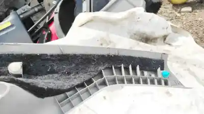 Pezzo di ricambio per auto di seconda mano plastica per toyota corolla (e11) 2.0 d-4d linea sol riferimenti oem iam   