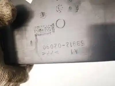 Pezzo di ricambio per auto di seconda mano plastica per toyota corolla (e11) 2.0 d-4d linea sol riferimenti oem iam 5891202090  58912-02090