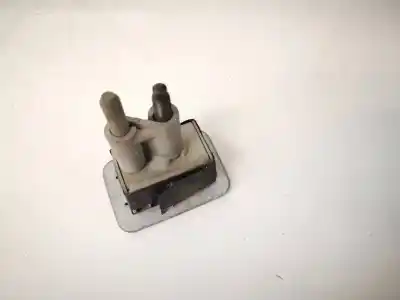 Pezzo di ricambio per auto di seconda mano plastica per opel zafira b 1.9 cdti riferimenti oem iam   