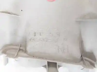 Pezzo di ricambio per auto di seconda mano plastica per toyota corolla (e11) 2.0 d-4d linea sol riferimenti oem iam 6241113060  62411-13060, 62411-13030