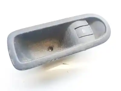 Peça sobressalente para automóvel em segunda mão BOTÃO / INTERRUPTOR ELEVADOR VIDRO DIANTEIRO ESQUERDO por RENAULT MEGANE II (BM0/1_, CM0/1_)  Referências OEM IAM 156015540  025330