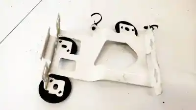 Pezzo di ricambio per auto di seconda mano plastica per ford focus lim. (cb8) 1.6 tdci cat riferimenti oem iam   