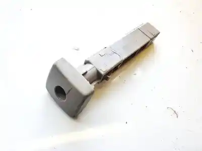 Pezzo di ricambio per auto di seconda mano plastica per volvo v50 (545) 2.0 d riferimenti oem iam 30615874