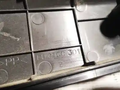 Pezzo di ricambio per auto di seconda mano plastiche per mazda 5 berl. (cr) 2.0 crtd active+ (105kw) riferimenti oem iam fu04gc301  