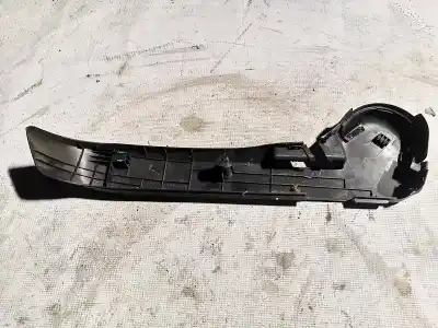 Pezzo di ricambio per auto di seconda mano plastiche per mazda 5 berl. (cr) 2.0 crtd active+ (105kw) riferimenti oem iam fu04gc301  