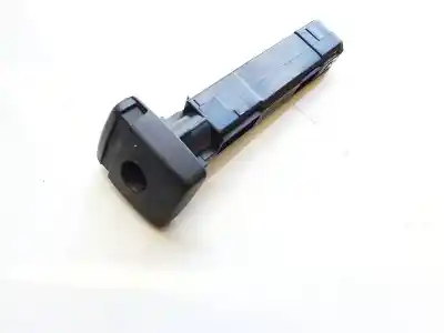 Peça sobressalente para automóvel em segunda mão plásticos por volvo v50 (545) 2.4 referências oem iam 30615873