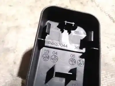 Pezzo di ricambio per auto di seconda mano plastica per mazda 3 (bk) 2.0 mzr-cd (bk14) riferimenti oem iam bp4k57044  