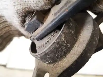 Second-hand car spare part engine support for volvo v70 ii (285) 2.5 tdi oem iam references 8631159  