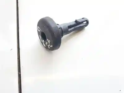 Pezzo di ricambio per auto di seconda mano plastica per hyundai i30 1.6 crdi cat riferimenti oem iam   