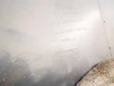 Pezzo di ricambio per auto di seconda mano plastica per renault laguna iii 2.0 dci diesel cat riferimenti oem iam 37698m  