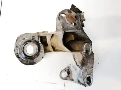 Second-hand car spare part engine support for audi a4 avant (8e) 2.5 tdi (120kw) oem iam references 8e0199352d  