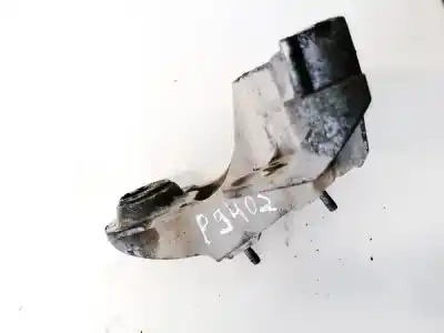 Second-hand car spare part engine support for audi a4 avant (8e) 2.5 tdi (120kw) oem iam references 8e0199352d  